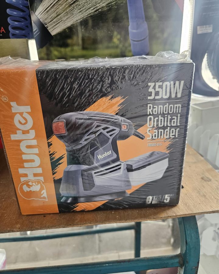 משייף אקסצנטרי Hunter 350W, כפי שנמכר באבי סנטר טמבוריה חולון