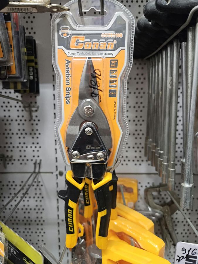 מספריים לגזירת פח (Aviation Snips) CONAN, כפי שנמכרים באבי סנטר טמבוריה חולון